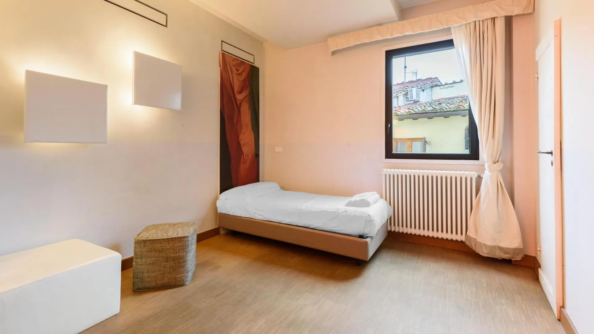 Palazzotto Pitti By Mmega Daire Floransa